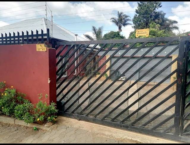 4 BEDROOM HOUSE FOR SALE IN KENSINGTON